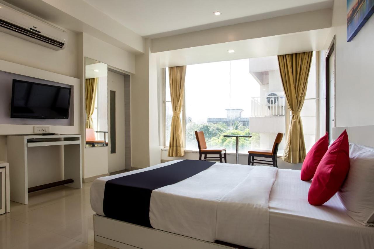 Capital O 35557 Hotel Aura Mumbai Exterior foto