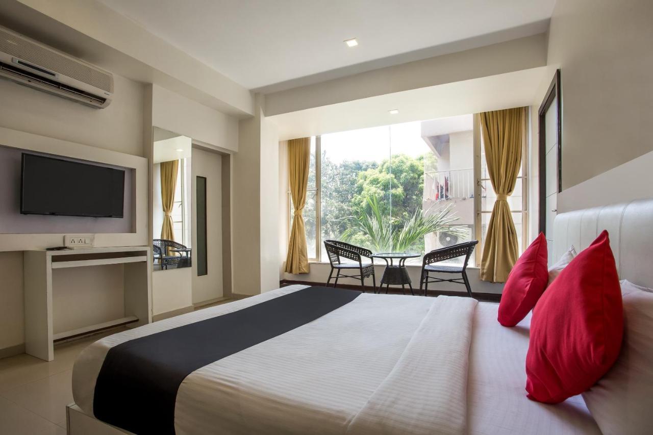 Capital O 35557 Hotel Aura Mumbai Exterior foto